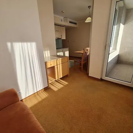 10q - Z6 405 Apartamento Varsóvia